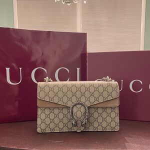 Gucci Beige Dionysus GG Supreme Bag